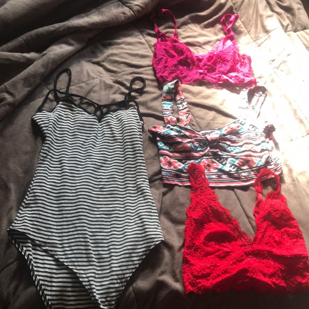 Tops/body suit